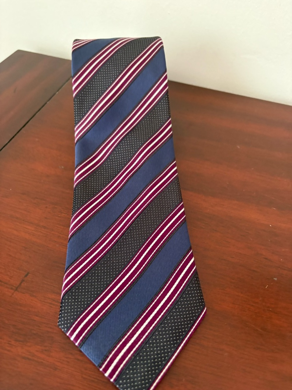 Canali Men’s Tie Blue Red Black Striped Italy 100% Silk Designer Luxury 59”
